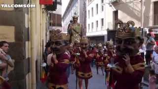 Olot Festes del Tura 2014 Gegants dOlot de lHospici a la Plaça Major 07092014 [upl. by Yzdnil]