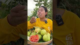 Eating guava with spicy salt epiceating food savoreverybite starfruit mukbang epiceats [upl. by Ahsir]