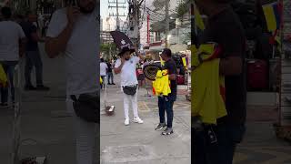 Broma del teléfono a colombiano 😂 si le dolió 😂 [upl. by Lucius]