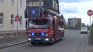 GRUß VON DER LEITER DLAK 2312 Feuerwehr Stollberg auf Alarmfahrt in Lugau [upl. by Carlyle]