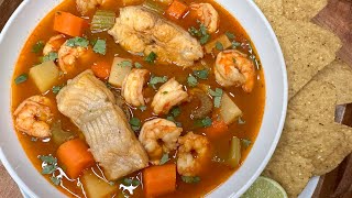 Caldo de Pescado y Camarón  Receta Fácil y Sabrosa [upl. by Tomasz]