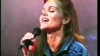 Belinda Carlisle  I Get Weak Official Live 1988 [upl. by Elisha]