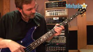 How to play a D note on bass guitar [upl. by Nerot]