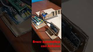 🚧​ Proyecto de Brazo Automático con Arduino sensor ultrasonico HC SR04 y servomotor [upl. by Nauqe325]