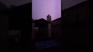 Orage dans un village des montagnes Ariégeoises  le tonnerre roule dun versant à lautre [upl. by Yale]