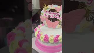 Itna sunder cake 🎂 jaldbazi me cake cakedecorating [upl. by Nuli]