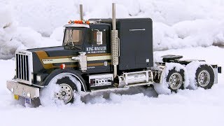 RC HUMMER H1 H2 MILITARY TRUCK RC TANK LEOPARD 2A6 RC TRUCK KING HAULER IN SNOW [upl. by Ydal]