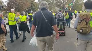 Manifestation des gilets jaunes Paris 30092023 Père Lachaise arrivée place dItalie [upl. by Natsreik]