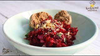 Rote Beete Salat mit Knoblauchbrötchen – Rezepte für Schwangere  Kochen mit babyclubde [upl. by Yhtomiht]