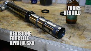 Revisione forcelle Aprilia SXV 450  forks Rebuild [upl. by Intyre51]