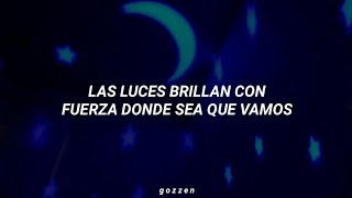 TobyMac  Lights Shine Bright feat Hollyn Traducida al Español [upl. by Emylee91]