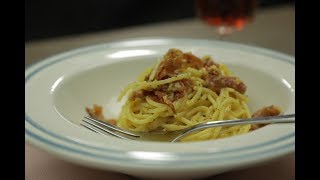 Autentické špagety carbonara podle Emanuela zaručují skvělý chuťový zážitek [upl. by Sherrard]