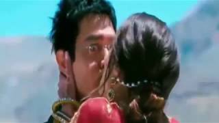 Whatsapp status kiss3 Idiots Kareena amir khan [upl. by Showker689]