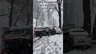 SLIDING CAR IN HEAVY SNOWFALL NEAR ATAL TUNNEL  LIVE CRASH 💥  ALMOST 100 CAR CRASHED [upl. by Miarfe]