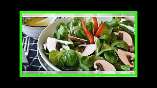 Dressing für Feldsalat Diese Salatsoßen passen am besten [upl. by Eisteb]