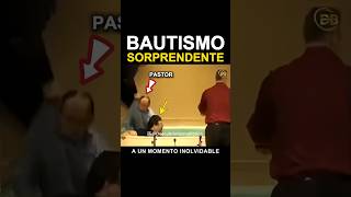 Un Bautismo Inesperado Pastor y Creyente en un Momento Sorprendente [upl. by Ivah872]