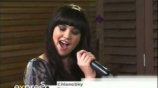 Chianosky  Walking Away  Live on eXpresso 24022012 [upl. by Aubarta]