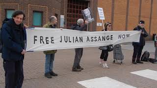 BELMARSH PRISON 15324 The Assange Collective returns for its weekly joust outside Belmarsh [upl. by Ophelie]