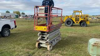 Lot 339 skyjack scissor lift [upl. by Nowad]