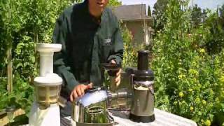 Choosing the right juicer with John Kohler [upl. by Emarie]