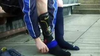 Sealskinz waterproof Football socks specialistsockscom [upl. by Ennairek]