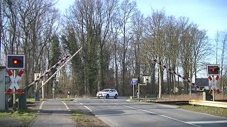 Spoorwegovergang Unna D  Railroad crossing  Bahnübergang [upl. by Ostap]