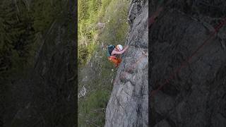 SHORT Vipère au pied Barberine escalade montagne alpinisme Valais Suisse Aiguilles Rouges topo [upl. by Studley]