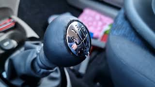 How to Renault Twingo 2 CN0 Gearknob Removal [upl. by Calley]