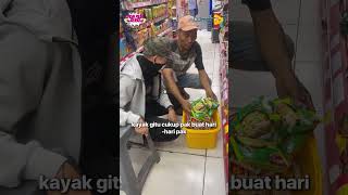 GAK TEGA  BOROBORO DAPAT BOTOL  PEGANG TEMPAT SAMPAH SAJA DIMARAHI PEMILIKNYA [upl. by Eirac632]