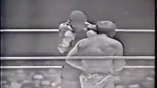 19730317  Antonio Cervantes vs Nicolino Locche II [upl. by Inamik]