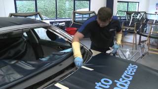 How to Replace a Windscreen in One Minute  Auto windscreens [upl. by Mayhew]