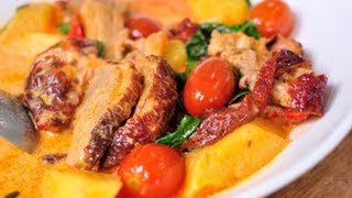 Thai Food Red Curry with Roast Duck Gang Phed Ped Yang [upl. by Cully372]