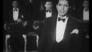 CARLOS GARDEL1933 CANTA quotSILENCIOquot [upl. by Enaed636]