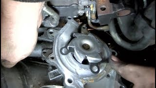 How to change engine water pump on a MercedesBenz Vito 22 CDI  Part 1 of 2 [upl. by Yellas]