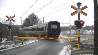 Spoorwegovergang Sölvesborg S  Railroad crossing  Järnvägsövergång [upl. by Norbel]