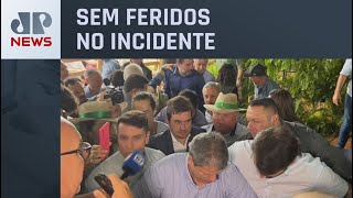 Piso de palanque cede durante entrevista de Tarcísio de Freitas em evento no interior de SP [upl. by Tailor]