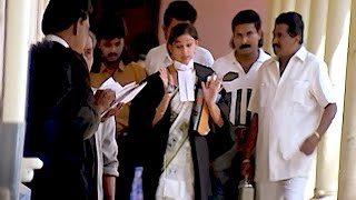 ഇനീ എന്നെ കിട്ടില്ല ഇങ്ങനുള്ള കേസുകൾക്ക് Suresh Gopi Shobana  Commissioner  Best Scene [upl. by Arag429]