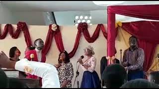 Espri ki pi fo a vini kontwole atmosfe sila  Psalmist Noel Esaie Casphar [upl. by Aidnyl]