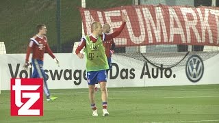 Robben genervt quotIch geh rein Tschau bis morgenquot  Torschusstraining in Doha 2015  FC Bayern [upl. by Eissert18]