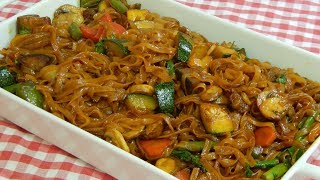 Receta fácil y rápida de noodles de arroz con verduras al estilo oriental [upl. by Jago]