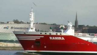 Near Collision  Mersey Ferry and Gas Tanker The Ramira [upl. by Ecyle]