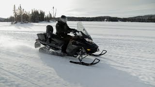 Grand Touring Ltd de SkiDoo Hardcore 8000 Série M de Arctic Cat  Action moteur sport MOTONEIGE [upl. by Malka721]