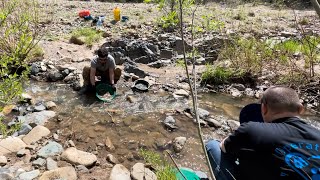 Gold Panning at Lynx Creek  Prescott  Arizona Gold Panning and Prospecting [upl. by Bremen]