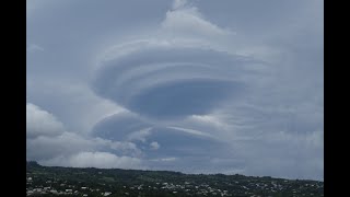 🇷🇪 🌀 LaRéunion belal  Timelapse nuage lenticulaire  14012024 [upl. by Aneert9]