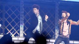 101224 Junho amp Wooyoung  JYPs DancersFancam [upl. by Leff]