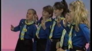 girl guides sing ging gang goole [upl. by Baptista655]