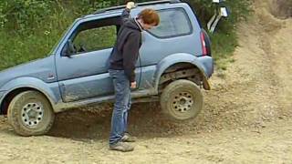 Fuchs in Saverne  Suzuki Jimny Offroad 201106 [upl. by Boehmer]