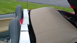 HOW TO PUT DOWN THE CONVERTIBLE TOP ON A PONTIAC SOLSTICE [upl. by Nessnaj]