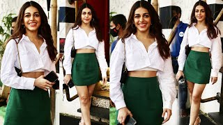 Alaya Furniturewalla Looking Beautiful And Attrective In Her Outfit Snapped at Bandra [upl. by Ayoted]