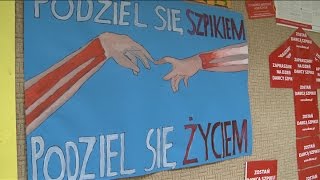 Dzień dawcy szpiku w Gimnazjum nr 13 w BielskuBiałej [upl. by Etnuaed691]